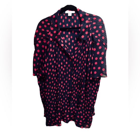 Plus size woman’s blouse - Picture 1 of 2